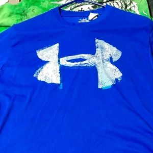 Under Armour tahirt